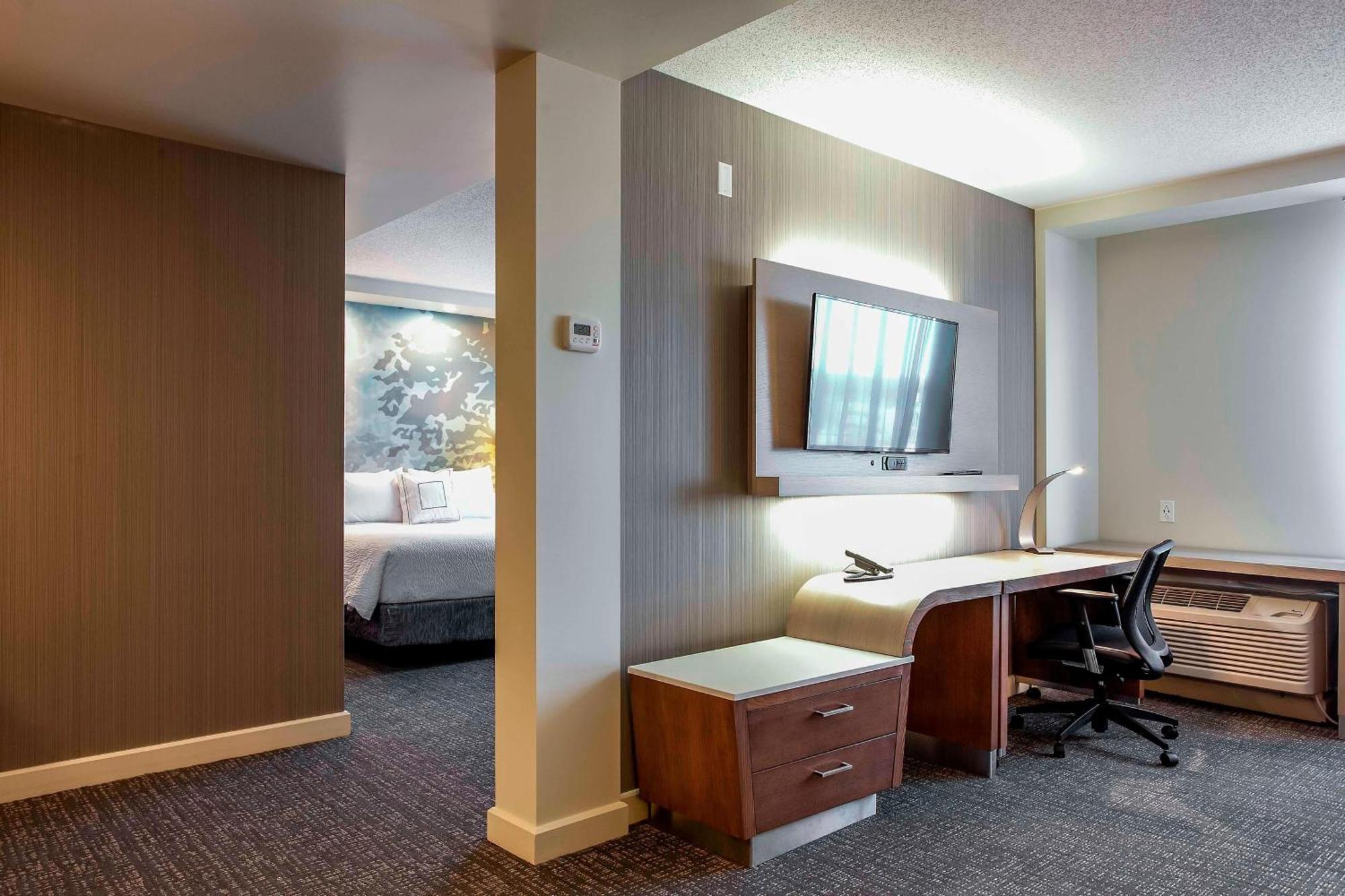 คอร์ตยาร์ด บาย แมริออท เวสต์ ไอส์แลนด์/แบดูร์ฟ Hotel Baie D'Urfe ภายนอก รูปภาพ